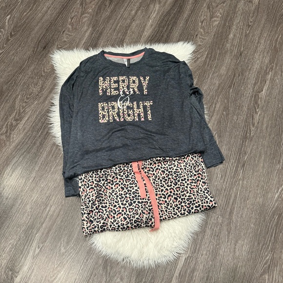 Jaclyn Intimates Merry and Bright Leopard Pajama Set Size Large - Picture 1 of 9